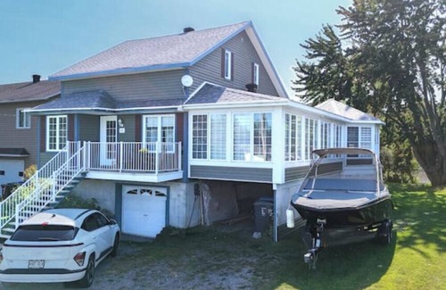 Mauricie Ski Chalet | Chalet Aurora | Waterfront + spa + fireplace