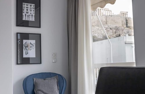 Anafiotika Apartment | Massive 2-Apartment Combo | Unbeatable Acropolis Views | Sleeps 9