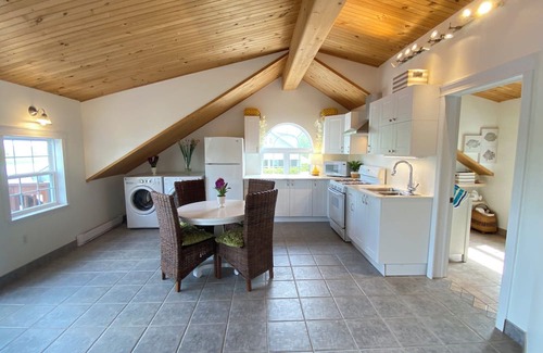 Gagetown Apartment | On the Rocks Gagetown NB "The Chalet Experience" 3 Waterfront Vacation Rentals