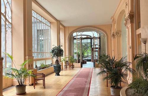 Mont-Dore Apartment | Studio in the heart of downtown located in the former Palace du Mont dore