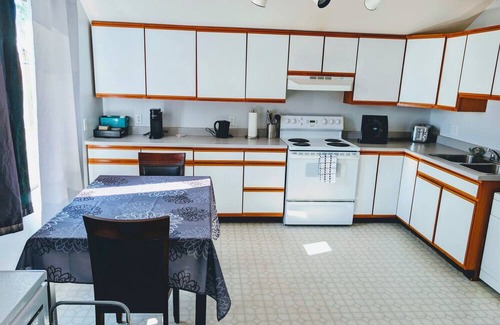 Alert Bay Apartment | The Founder's Vista Suite | Spacious Ocean View Apartment with Full Kitchen