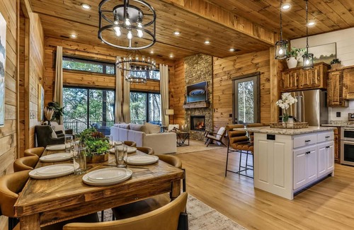 Morganton Cabin | Bliss Creek| Blue Ridge, GA