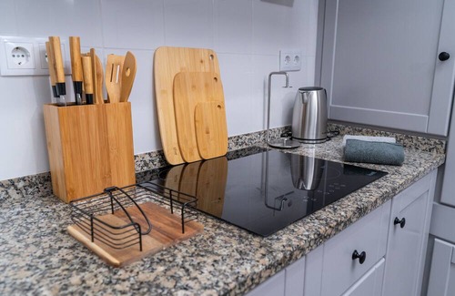 Porto Moniz House | Holiday Home 'Casa Da Avó Ferreirinha' with Sea View, Private Terrace and Wi-Fi