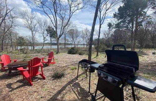Bastrop House | Lakefront Glamping Safari Tent #5: The Hummingbird