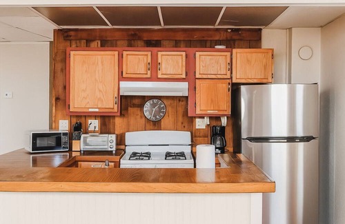 Oxford Apartment | Historic Bank | Wi-Fi | Close to Purdue