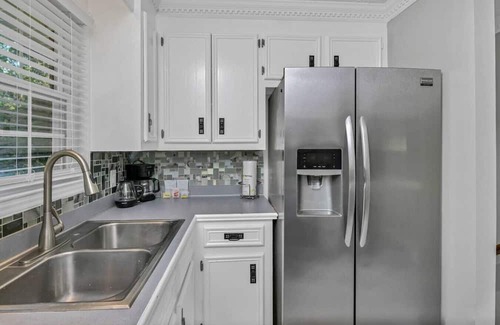 Lexington House | Lexington Leisure House- 4BR w/Pool & Games