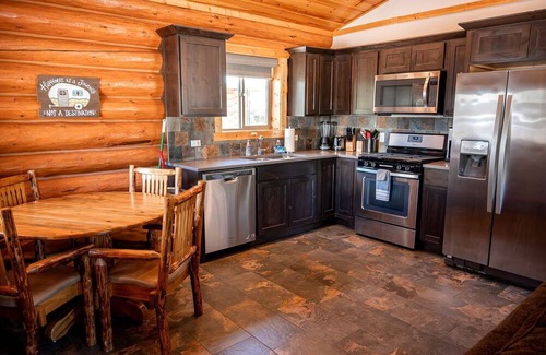 Bonners Ferry Cabin | Cozy 1-Bedroom Log Cabin with Full Kitchen & Wi-Fi | Bonners Ferry, Idaho Retreat