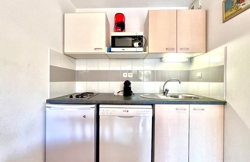 Calvisson Apartment | Le Soleil du Mas, 2 guests, Pool in Calvisson