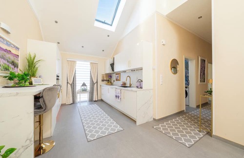 Helmsange Apartment | Spacious 3BR/2BA | Terrace + Free Parking