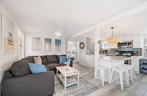 Jamaica Beach House | Cozy Beach House w/Fire Pit, Deck & Game Room