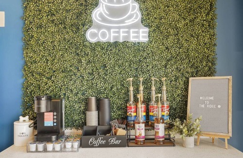 Central House | Spacious Comfort | 7 min to Clemson University!