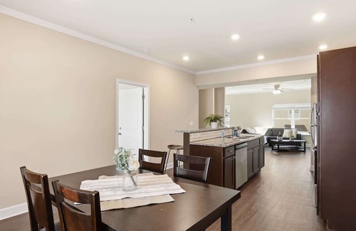 Central House | Spacious Comfort | 7 min to Clemson University!