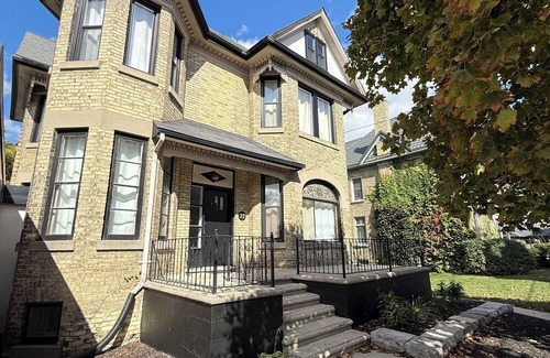 Strathroy Apartment | Second Floor Apartment in Victorian House