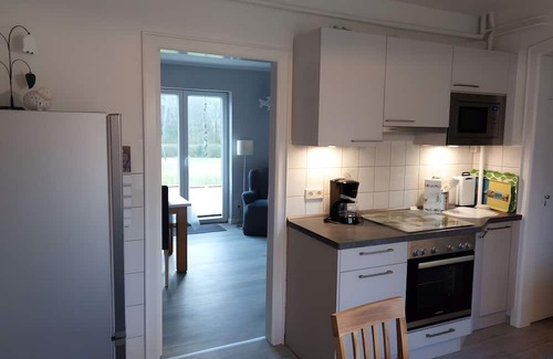 Pellworm Apartment | Apartment 'Fewo Heimathafen' with Private Terrace, Shared Garden and Wi-Fi