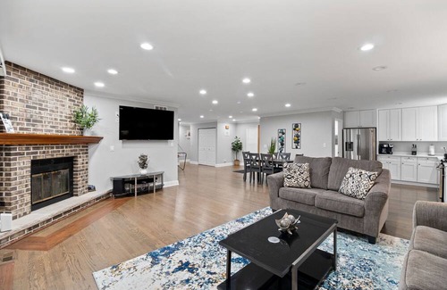 Crestwood House | Extended Stay - Crestwood FHS Rental