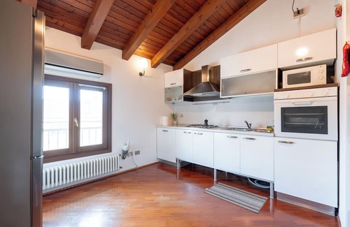 Pordenone Apartment | (Rooftop) Campanile View, Central & Elegant