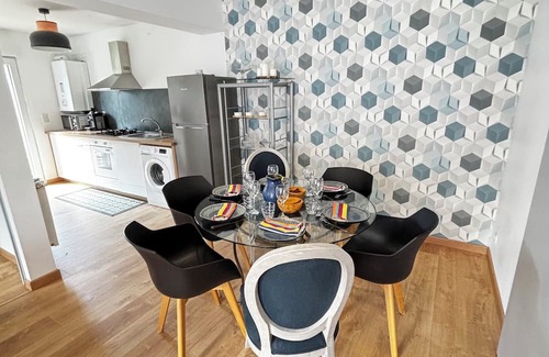 Valambray House | Côte de Nacre Cottage – Private Jacuzzi & Country Charm in Normandy