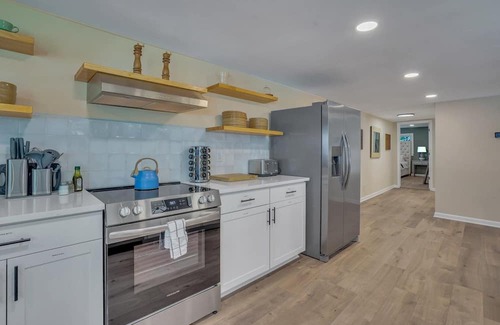 Manning House | Marvelous Manning - 4Bdr + Game Room +Waterfront!