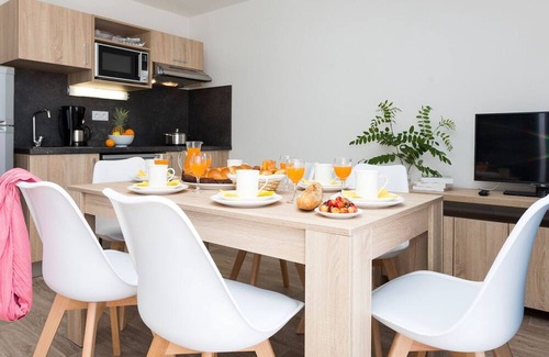 Noirmoutier-en-l'Ile Apartment | Le Domaine des Pins by Interhome