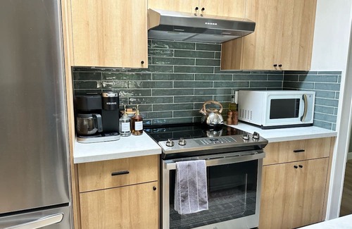 Tamalpais-Homestead Valley House | Private MCM Sanctuary