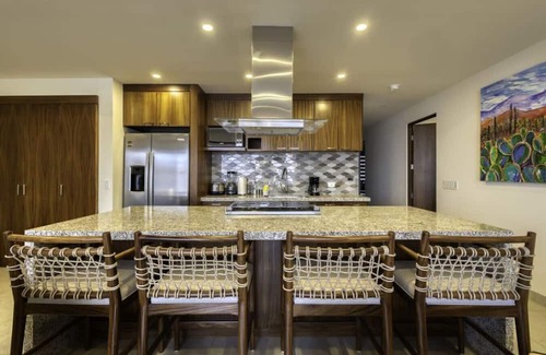 Libertad Condo | 3BR Condo: Partial Sea View, Pool & Jacuzzi