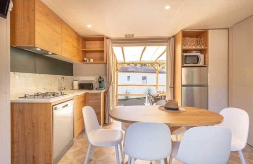 Saint-Hilaire-de-Riez House | Camping 4 étoiles - Piscine - efbdei