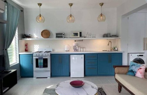 Little Battaleys House | Studio Retreat. Your home away from home