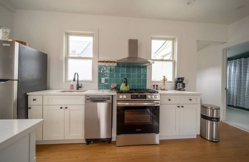 Highlands Cottage | Brand New Beach Home