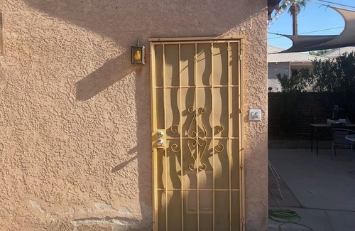 Yuma Townsite House | Pet-Friendly, Charming bungalow with WiFi and AC in sunny Yuma