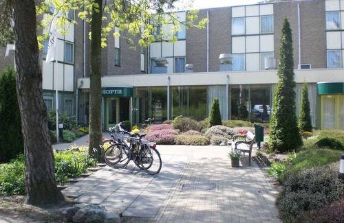 De Bult House | Perfect De Bult Family Escape | 4 Units w/Pool & Sauna by Drents-Friese Wold