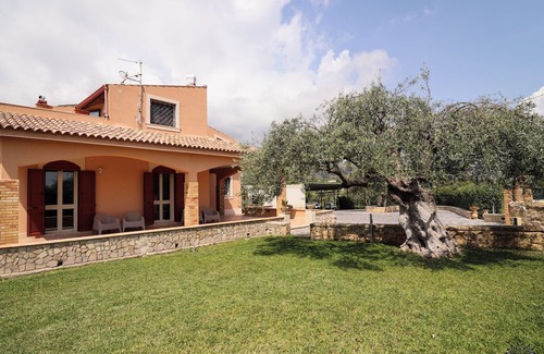Avola House | Radici Sicilian Holiday Home - C – An Oasis of Relaxation in the Heart of Sicily