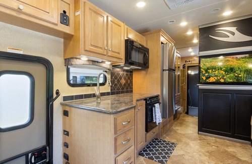 Osage Beach House | RV Retreat - Pool - Next to Margaritaville
