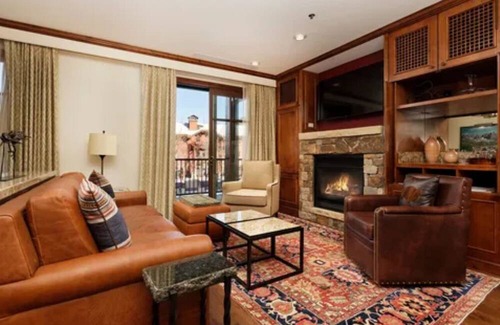 Aspen Apartment | Ritz Carlton ASPEN Highlands Full Mountain View with gorgeous terrace! Top Floor
