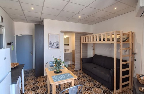 Ruoms Apartment | Charming studio with swimming pool in the heart of Ruoms, Ardèche