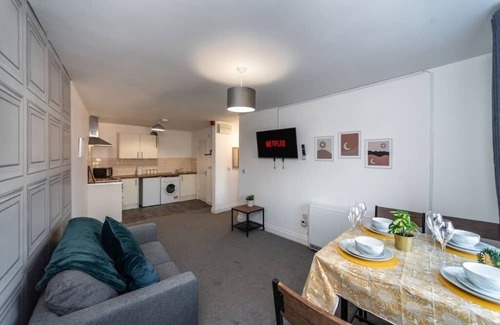 Neath Apartment | Fully Equipped Kitchen, Double room