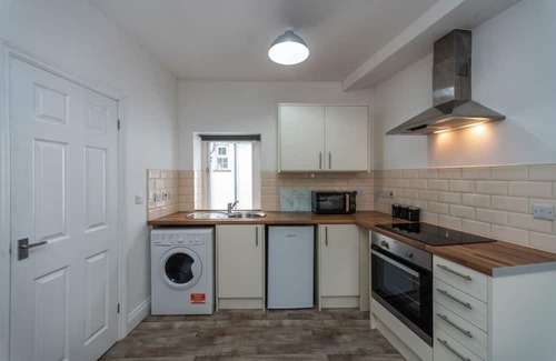 Neath Apartment | Fully Equipped Kitchen, Double room