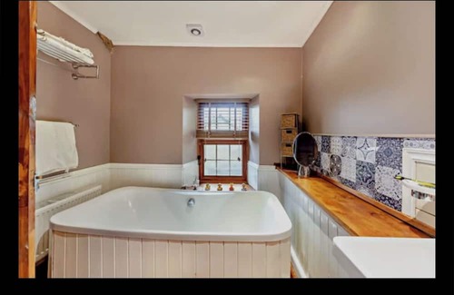 Llandysul Cottage | Valley view retreat