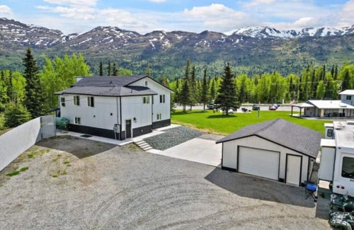 Chugiak RV Rental | Twin Peaks RV Site2 w Elec/Sewer