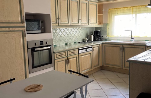 Cheray House | House 6 persons Saint Georges d'Oléron Ideally located in Chéray.