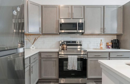 Whitestown Apartment | Refined Comforts: Luxe Stay in Whitestown Indiana