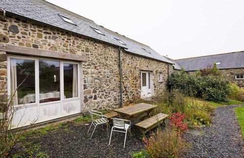 Goodwick House | Workshop Cottage - Three Bedroom House, Sleeps 6