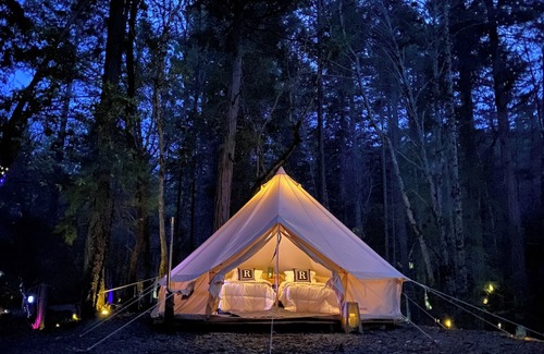 Burnt Ranch RV Rental | Glamping at Radio Ranch Camp with Tub and Waterfalls