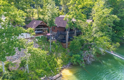 Houston House | Mountain Retreat on Smith Lake