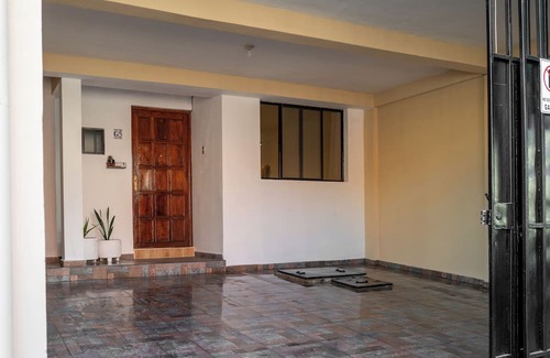 Santa Tecla House | [NEW!] Renovated house in Santa Elena - near the US embassy!