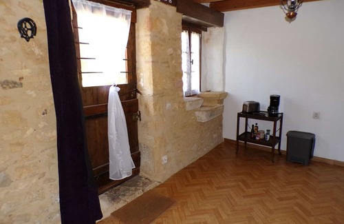Le Vigan House | Rural cottage in Gourdon with free Wi-Fi and parking