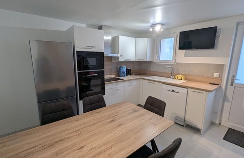 Chilleurs-aux-Bois Cottage | Cozy accommodation with air conditioning, 4 bedrooms, terrace, parking - 6 pers.