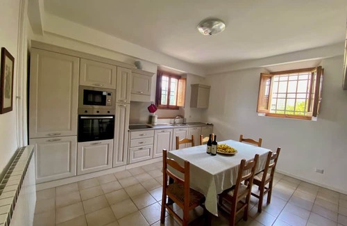 Calenzano House | OLIVE TREES - FARMHOUSE ESTATE SAN DONATO