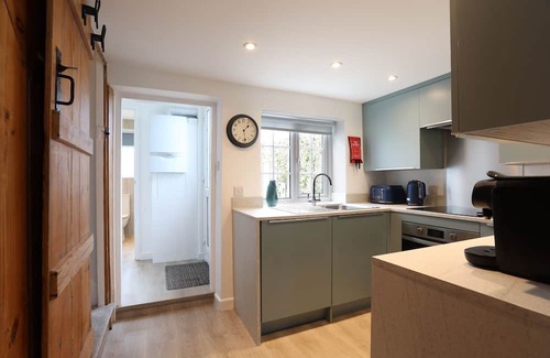 East Wittering Cottage | Wallaby- East Wittering Fisherman's Cottage