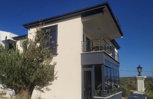 Pelitkoy Villa | villa in wonderful Burhaniye Pelitköy with WiFi fitness room free auto parking.