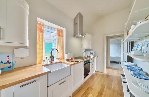 Mappowder Cottage | Maple Cottage - sleeps 4 guests in 2 bedrooms